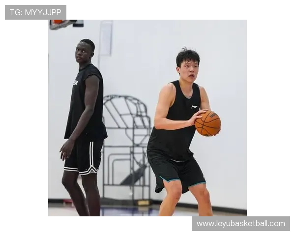 开拓者试验多种阵容重建期重点考察球员表现与潜力